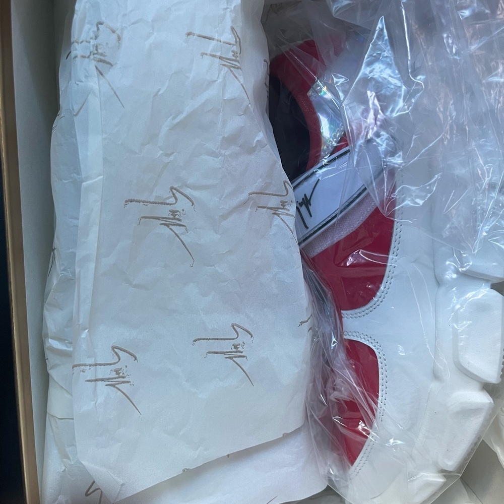 Authentic shoes color red and white size 12.5 a kid shoe brand new